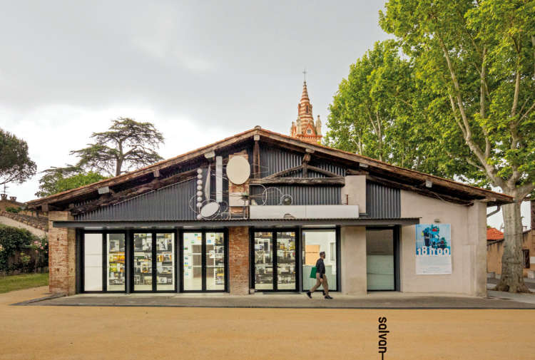 Identité graphique du dépliant Saison 2025/26 de la Maison Salvan par Yann Febvre.